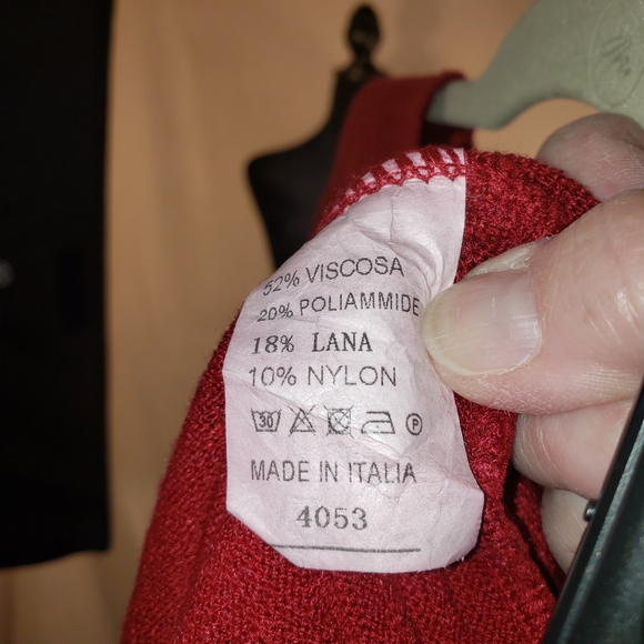 Women's V-Neck Red Sweater - Picture 4 of 5